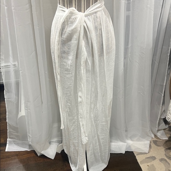 SHEIN Dresses & Skirts - Elegant White Women's Skirt